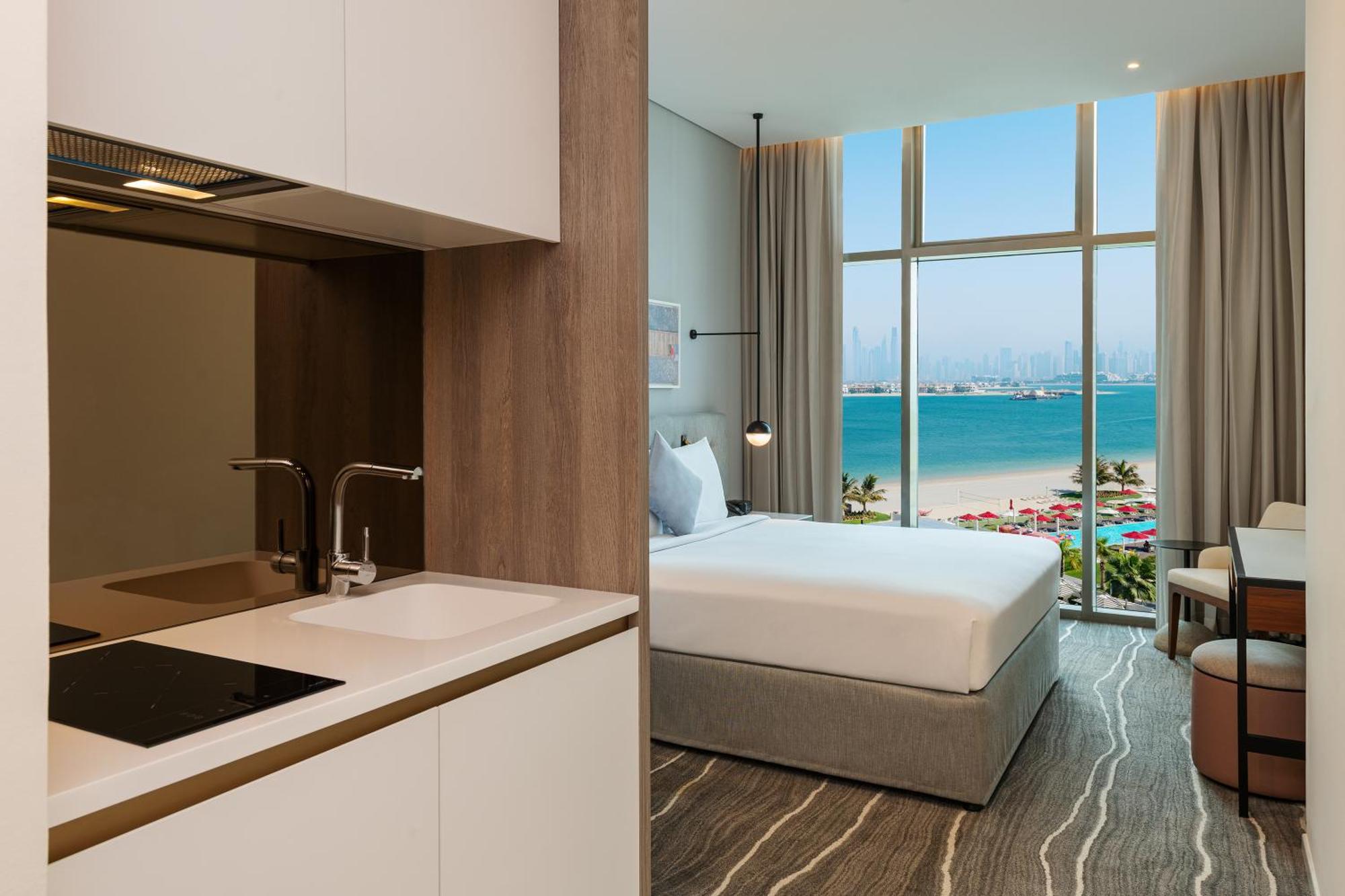 Deluxe King Room Palm Sea View & kitchenette